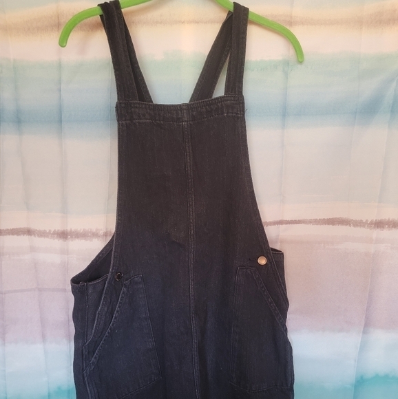 Over all dress - Picture 1 of 3